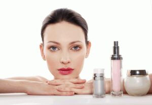 آشنایی با محصولات روزانه برای آرایش و مراقبت از پوست